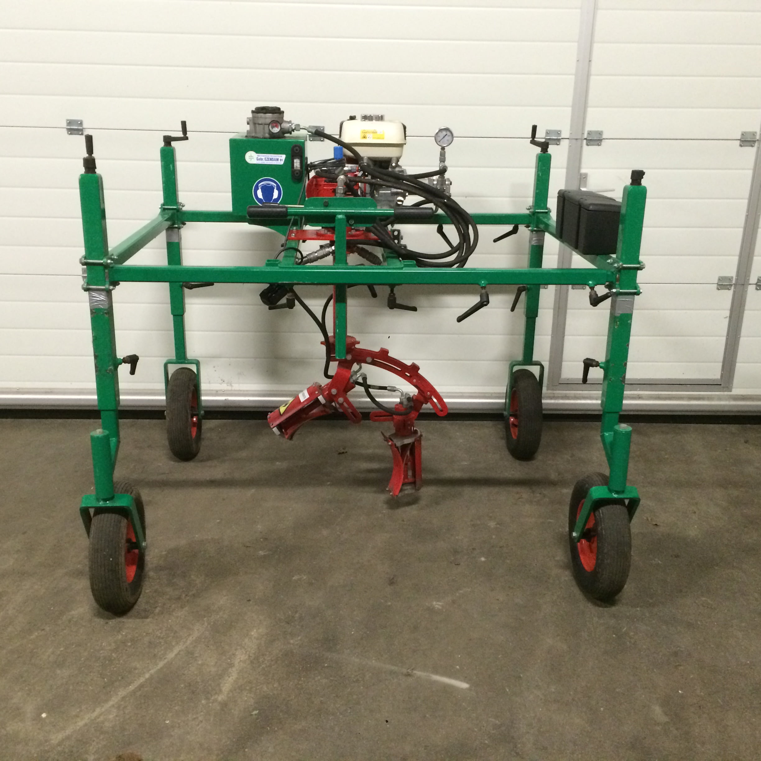 Snoeien Ezendam bol-snoeimachine